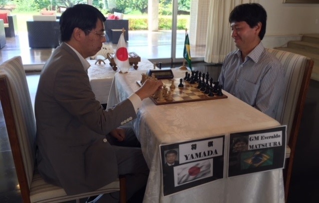 Embaixador Yamada participa do evento de Shogi (xadrez japonês