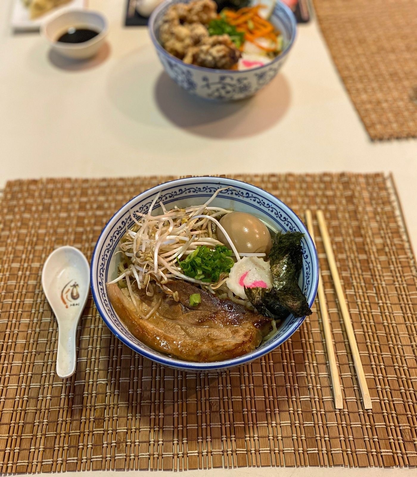 Shoyu Chashu meia porção – de R$ 52 por R$ 41,60 Missô Chashu meia porção - de R$ 52 por R$ 41,60