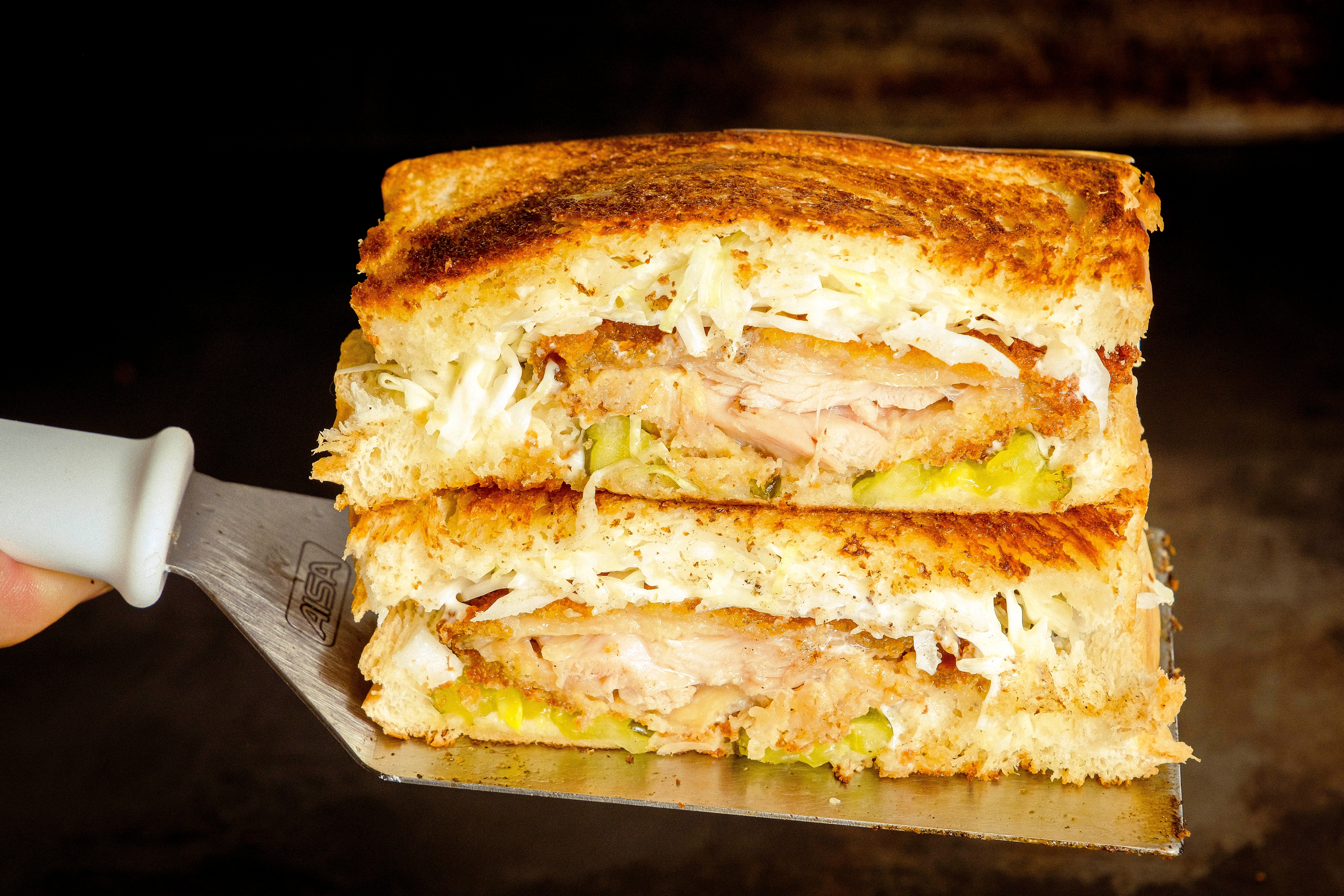 Combo Chiken Katsu - de R$ 57,60 por R$ 46,90